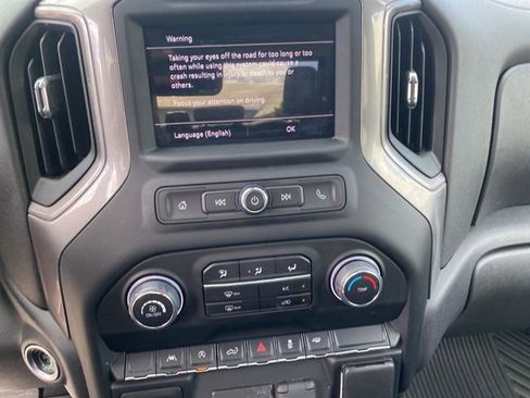 Certified 2022 Chevrolet Silverado 1500 Custom image 18