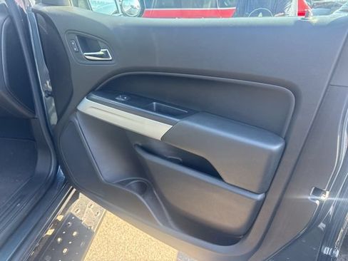 Used 2019 Chevrolet Colorado LT w/ LT Convenience Package AWD/4WD image 21