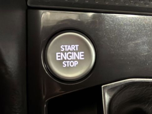 Used 2024 Volkswagen Tiguan S image 22