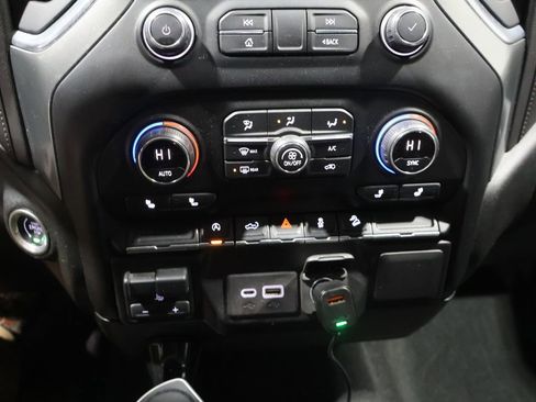 Used 2020 Chevrolet Silverado 1500 LT Trail Boss w/ Convenience Package image 28