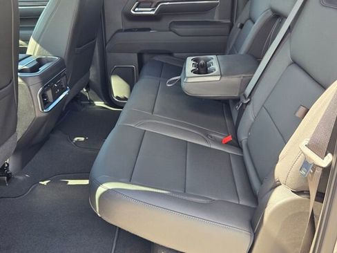 New 2026 GMC Sierra 1500 SLT w/ SLT Premium Package image 8