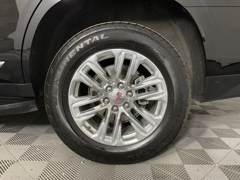 Used 2024 GMC Yukon SLT image 10
