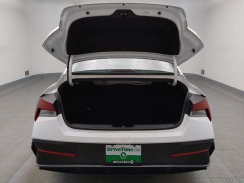 Used 2024 Hyundai Elantra SE image 29