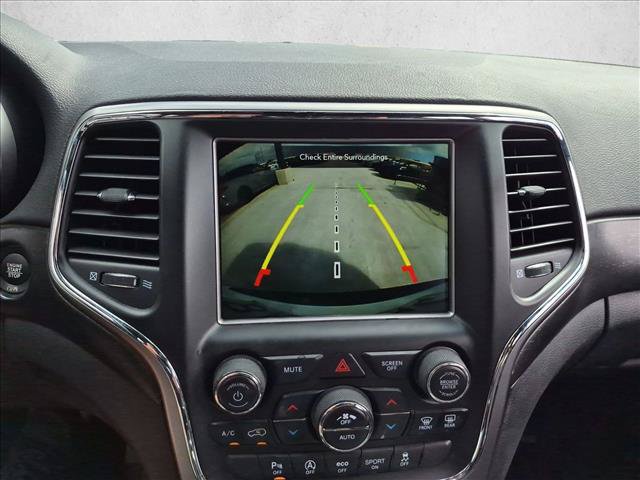 Used 2018 Jeep Grand Cherokee Altitude AWD/4WD image 11