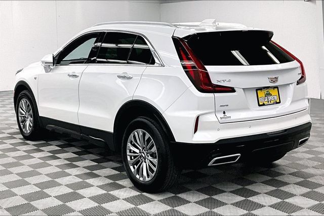 Used 2025 Cadillac XT4 Premium Luxury w/ LPO, Floor Liner Package AWD/4WD image 2
