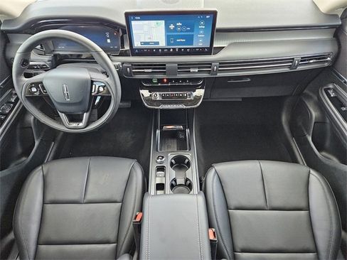 New 2025 Lincoln Corsair AWD w/ Equipment Group 101A image 24