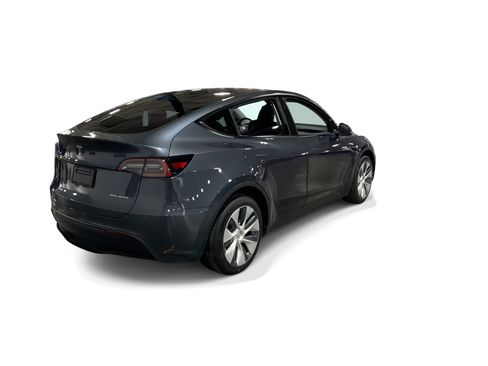 Certified 2023 Tesla Model Y Long Range AWD/4WD image 6