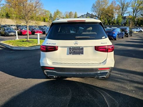 New 2026 Mercedes-Benz GLB 250 4MATIC image 8