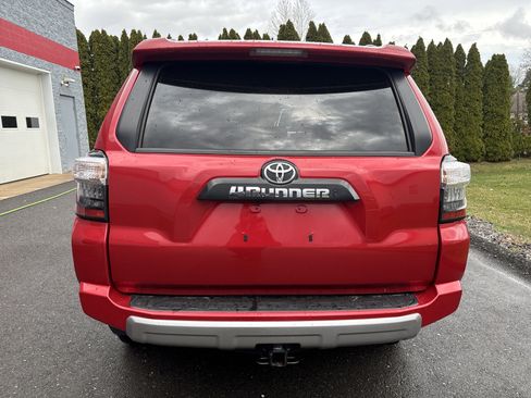 Used 2024 Toyota 4Runner TRD Off-Road image 4