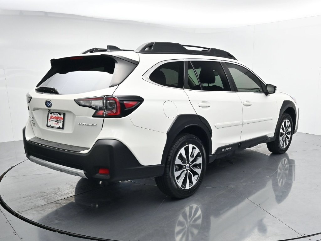 Used 2025 Subaru Outback Limited AWD/4WD image 7