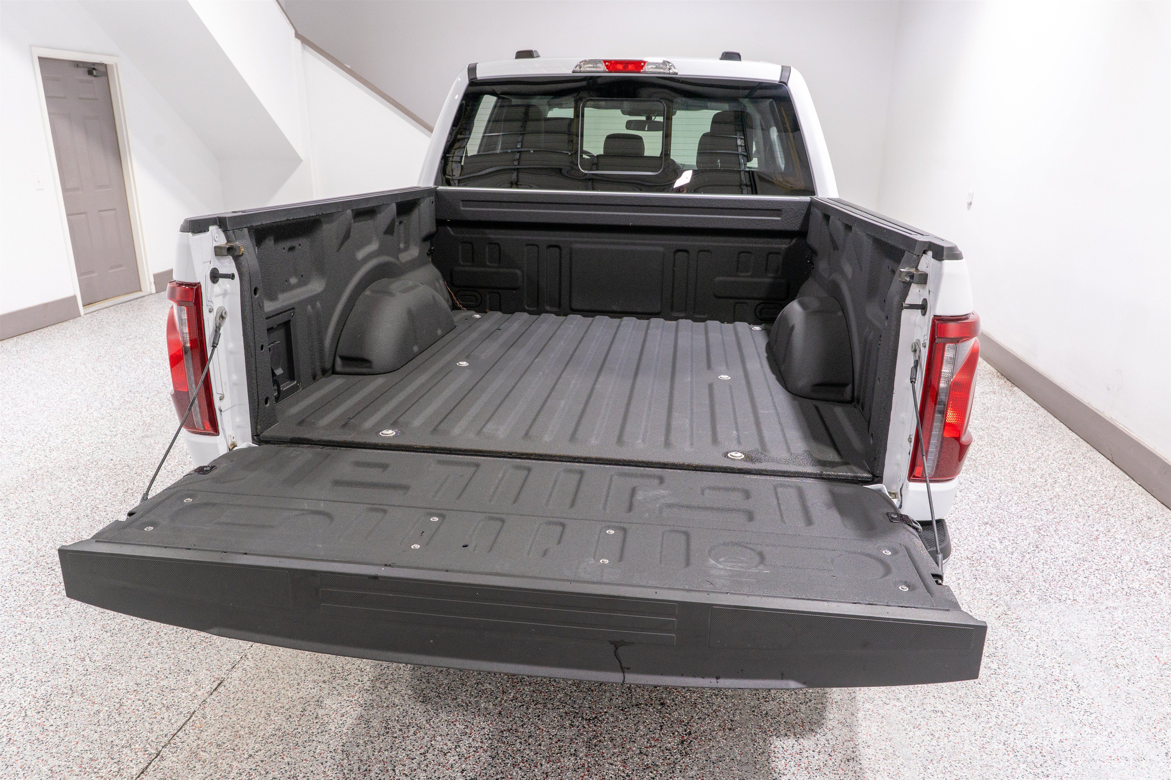 Used 2025 Ford F150 XLT w/ Equipment Group 302A MID RWD image 11