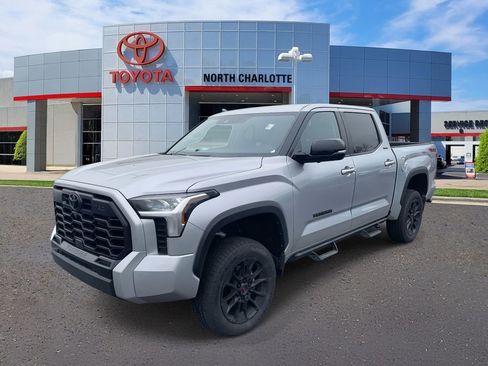 Used 2024 Toyota Tundra Limited image 6
