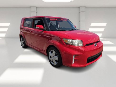 Used 2013 Scion xB FWD image 7