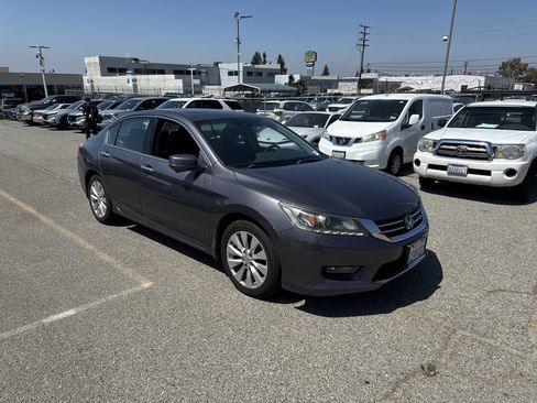 Used 2015 Honda Accord EX-L image 2