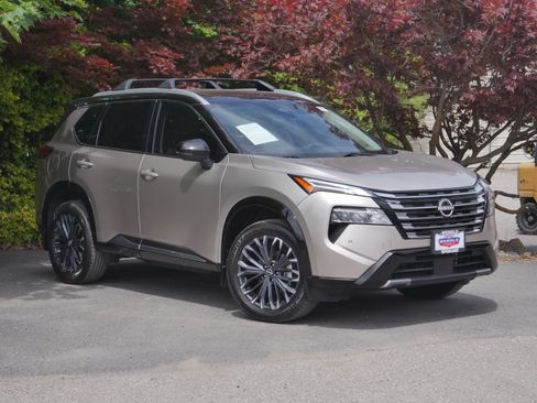 Certified 2025 Nissan Rogue Platinum w/ Platinum Premium Package AWD/4WD image 30