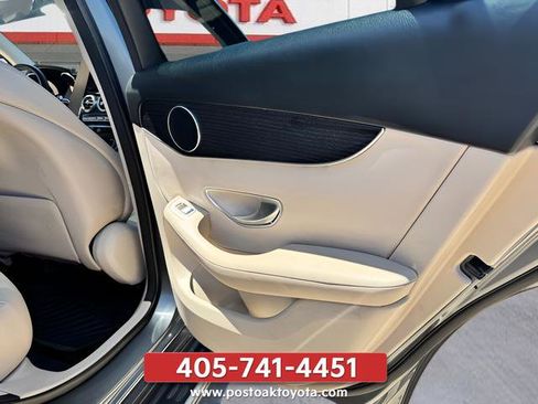Used 2021 Mercedes-Benz GLC 300 4MATIC image 15