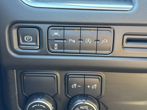 Used 2022 Chevrolet Tahoe LS image 29