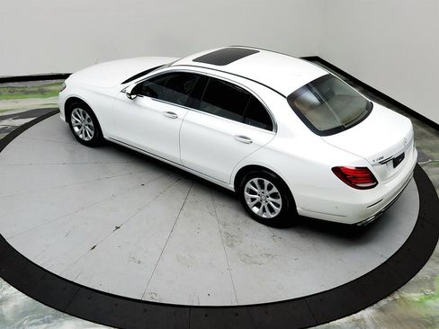 Used 2017 Mercedes-Benz E 300 4MATIC image 35