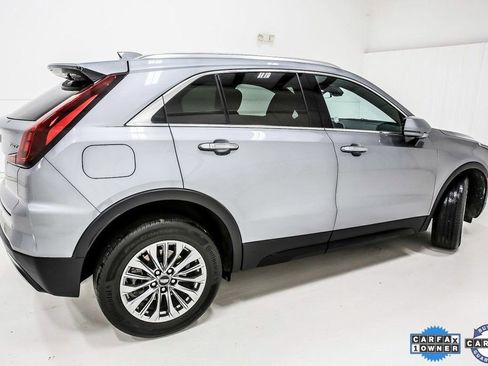 Used 2024 Cadillac XT4 Premium Luxury image 8