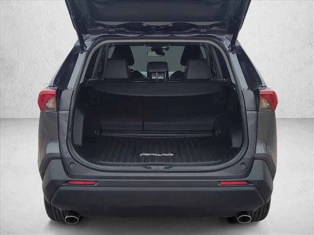 Used 2022 Toyota RAV4 XLE Premium AWD/4WD image 9
