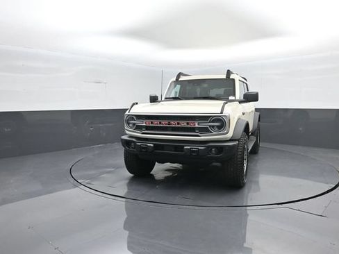 New 2026 Ford Bronco Outer Banks w/ Sasquatch Package AWD/4WD image 4