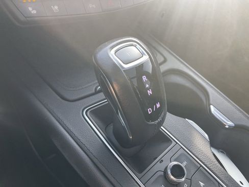 Used 2019 Cadillac XT4 Premium Luxury image 26