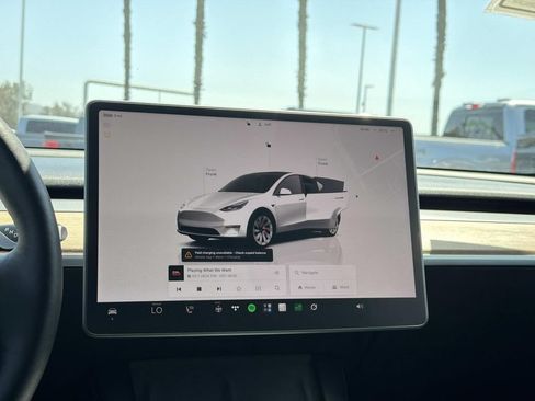 Used 2022 Tesla Model Y Performance AWD/4WD image 13