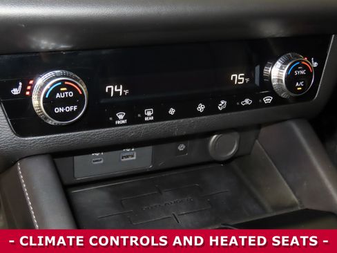 Used 2024 Mitsubishi Outlander SE image 22