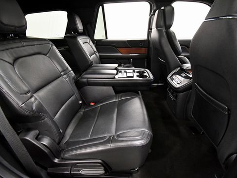 Used 2020 Lincoln Navigator Reserve w/ Equipment Group 208A image 20