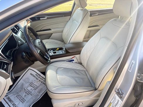 Used 2017 Ford Fusion Platinum image 9