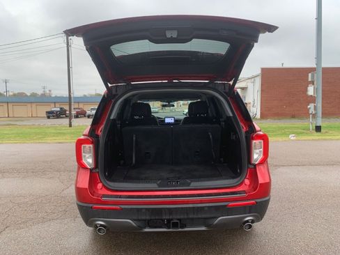 Used 2023 Ford Explorer XLT w/ Equipment Group 202A image 29