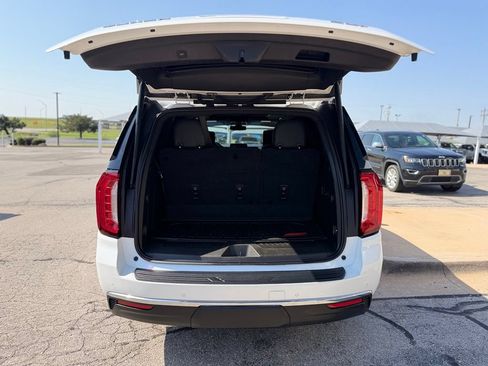 Used 2021 GMC Yukon SLT w/ SLT Luxury Plus Package RWD image 6