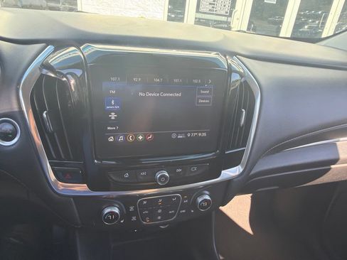 Used 2020 Chevrolet Traverse LT AWD/4WD image 11