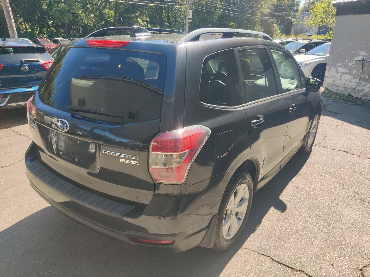 Used 2016 Subaru Forester 2.5i Premium w/ All-Weather Package AWD/4WD image 6