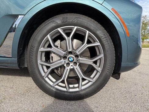 Certified 2023 BMW X7 xDrive40i w/ Executive Package image 5