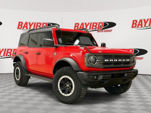 Used 2023 Ford Bronco Big Bend w/ Sasquatch Package AWD/4WD image 1