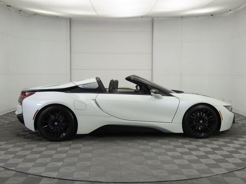 Used 2019 BMW i8 Roadster image 4