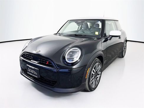 Certified 2025 MINI Cooper S image 3