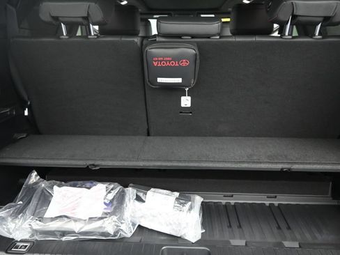 Used 2025 Toyota Sequoia TRD Pro AWD/4WD image 21