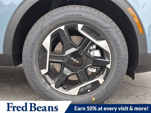 New 2026 Kia Sportage S image 5