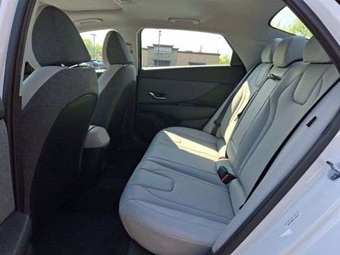 New 2026 Hyundai Elantra Limited FWD image 6