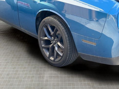 Used 2021 Dodge Challenger SXT w/ Driver Convenience Group image 18