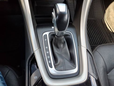 Used 2015 Ford Fusion SE w/ Equipment Group 202A FWD image 14