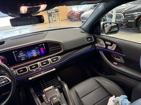 Used 2021 Mercedes-Benz GLS 450 4MATIC image 12