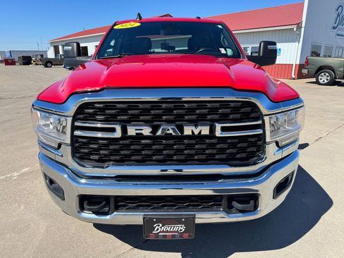 Used 2024 RAM 2500 Big Horn AWD/4WD image 2