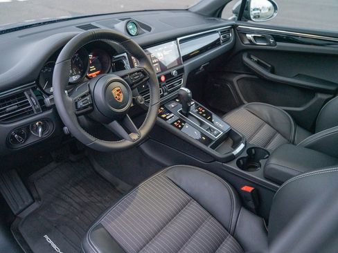 New 2026 Porsche Macan Turbo image 4