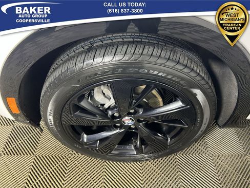 Certified 2023 Buick Envision Essence w/ Sport Touring Package image 33