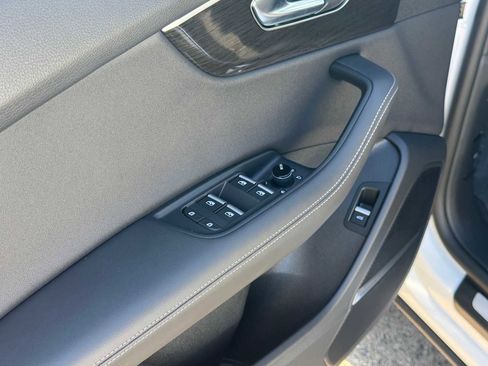 New 2025 Audi Q8 Premium Plus image 24