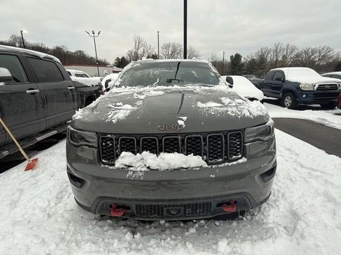 Used 2020 Jeep Grand Cherokee Trailhawk w/ Trailhawk Luxury Group image 2