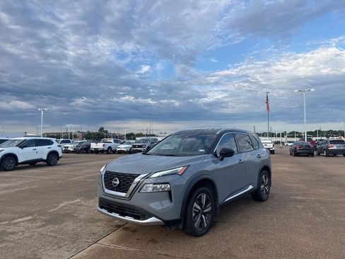 Used 2023 Nissan Rogue Platinum w/ Platinum Premium Package AWD/4WD image 9